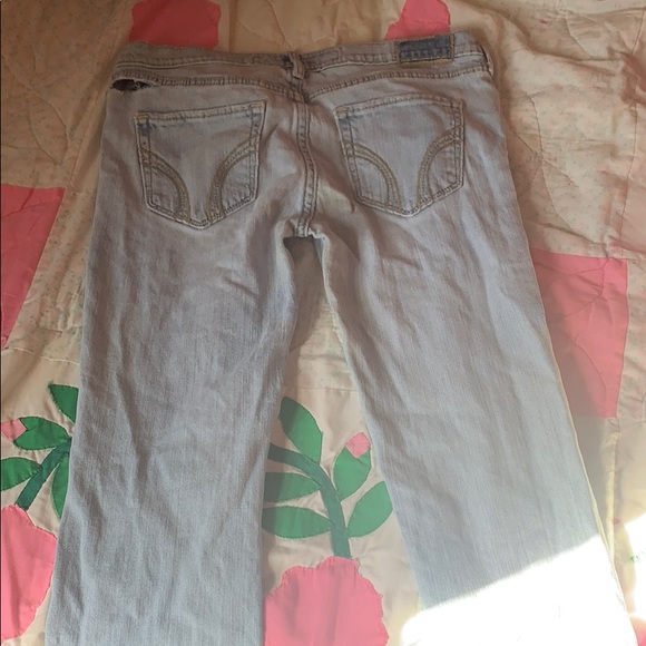 Hollister - Picture 2 of 2